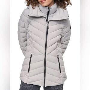 NWT DKNY Women's Light Gray Puffer Jacket